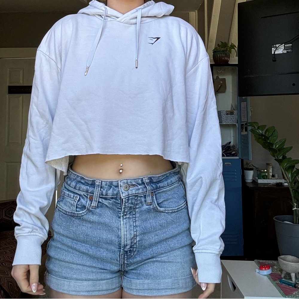 Gymshark Cropped Hoodie - Picture 2 of 7